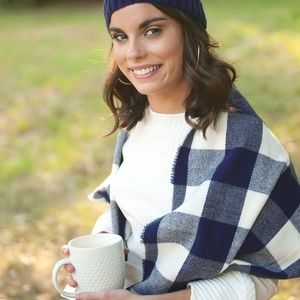**NWT** Navy Check Buffalo Plaid Scarf